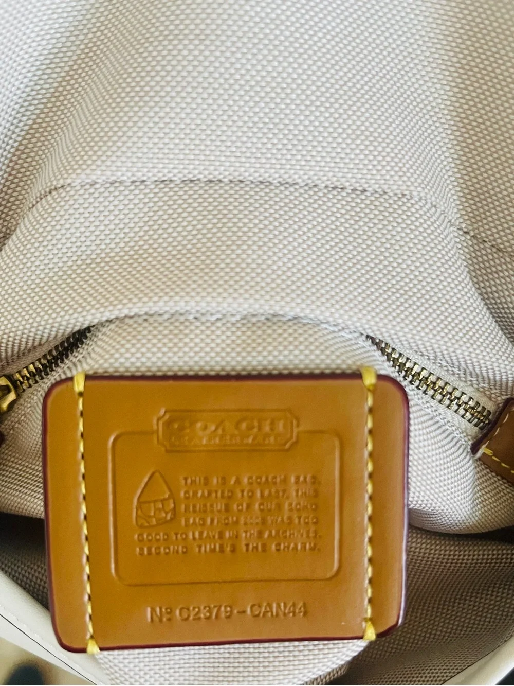 Authentic Coach Mini Soho Flap Shoulder Bag – Chalk/Ivory – Nwithouttag